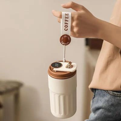 450ml スマート 温度 ディスプレイ ステンレス スチール素材とローヤード付きの旅行カップ