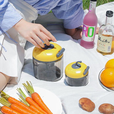 ミニ 食品 粉砕 機械 ステンレス 鋼 の 刃 を 用い て 野菜 を 簡単に 粉砕 する