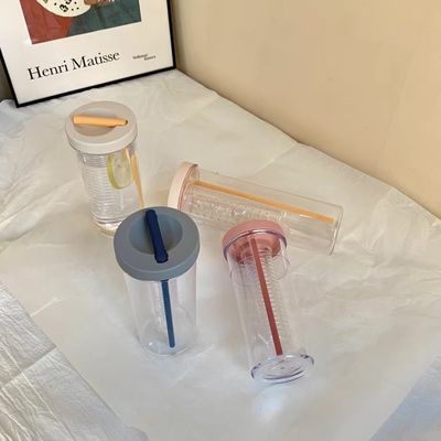 アウトドアスポーツ必需品 フードグレード ストローストラップ付きプラスチック水瓶