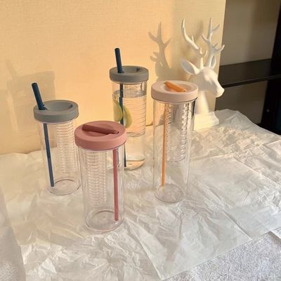 アウトドアスポーツ必需品 フードグレード ストローストラップ付きプラスチック水瓶
