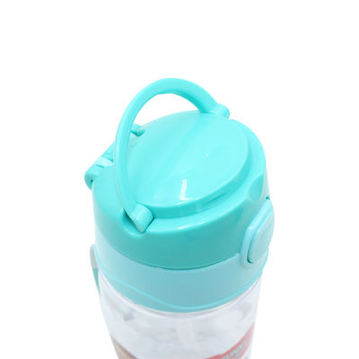TOUR 子供 たち の 屋外 の 活動 に 用い られる プラスチック 水瓶
